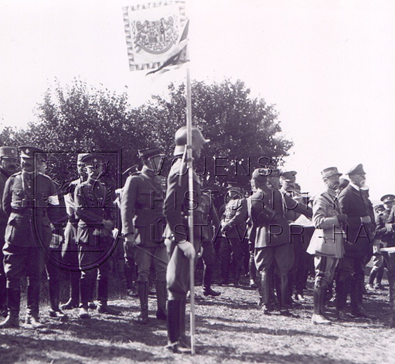 Malá prezidentská standarta (dobová fotografie)