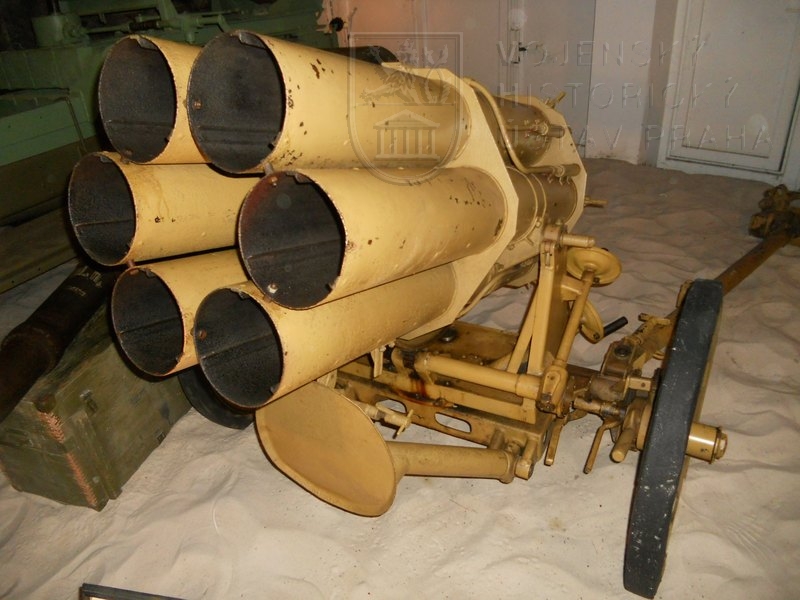 15 cm německý raketomet Nebelwerfer