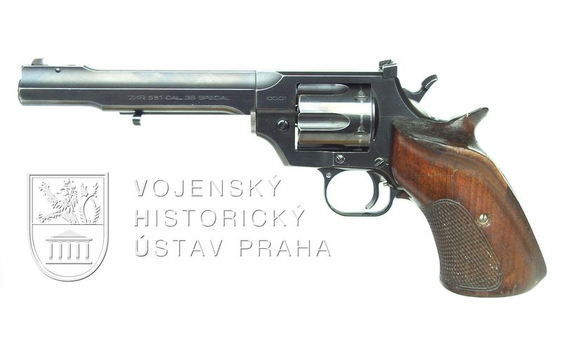 Československý sportovní revolver ZKR 551