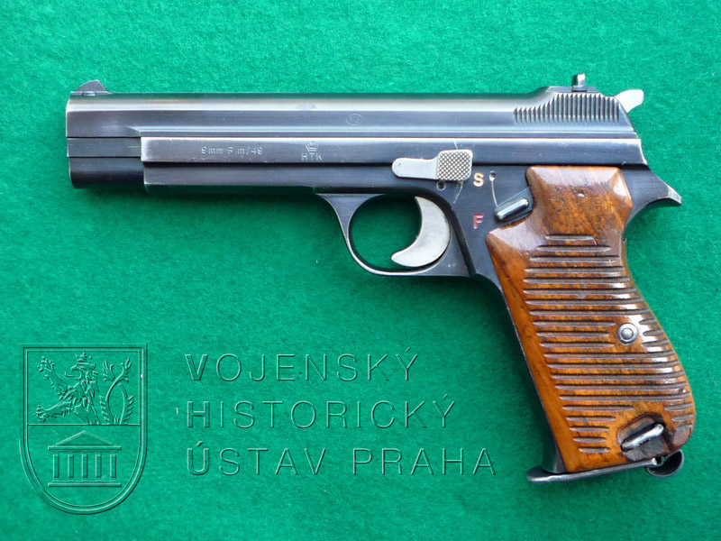 Dánská armádní pistole m/49 (SIG P 210)