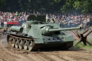 Sovětský stíhač tanků SU-100, respektive jeho poválečná československá licenční verze SD-100