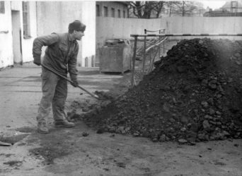 Trojí zvýšení služného vojáků základní služby 1971-1991