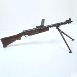 14 Slovenský samopal ZK 383 ráže 9 mm Parabellum