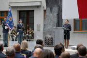 kapitánka Leona Hájková na křtu její knihy Vzdušné síly AČR. Armnádní muzeum Žižkov, 30. 10. 2023. Foto: Jan Schejbal, MO