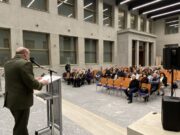 Pohled do auditoria 
na křtu katalogu k výstavě Jiřího Sozanského. Armádní muzeum Žižkov, 15. 11. 2023. Foto: Jiří Reichl, VHÚ