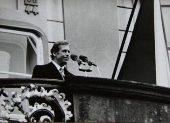 Před 35 lety byl Václav Havel zvolen prezidentem