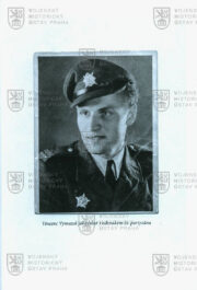 Poválečná fotografie Vincence Vymazala s odznakem čs. partyzána.