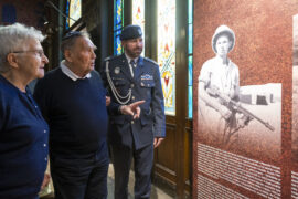 Videopozvánka: Výstava v Jeruzalémské synagoze v Praze připomíná osudy židovských hrdinů druhého odboje