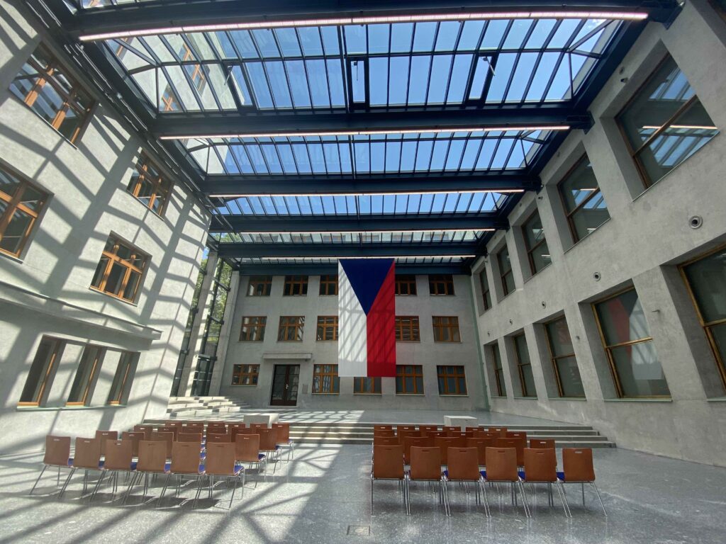 V úterý 20. května začíná v  Armádním muzeu Žižkov mezinárodní vědecká konference "Nové pohledy na rok 1945"