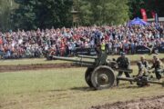 Německé jednotky se chystají vystřelit na americké pozice