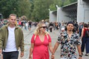 Na tvářích návštěvníků bylo vidět, jak si krásné počasí ve Vojenském technickém muzeu užívají. 21. Tankový den, 30. 8. 2025. Vojenské technické muzeum Lešany. FOTO Jiří Reichl. VHÚ Praha