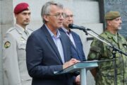 Vernisáž výstavy Vojenské školství, dějiny, vývoj a současnost - „Armáda moje životní volba“ před Generálním štábem AČR. Historik VHÚ Praha Prokop Tomek. FOTO: Marie Křížová, AVIS