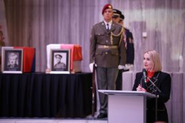 Ministryně obrany na Vítkově vyznamenala in memoriam "takřka zapomenuté" československé hrdiny