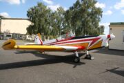 Zlín Z-526 AFS-V z druhé strany