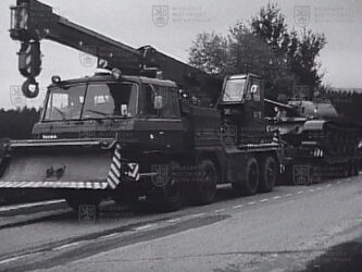 Film „Vyprošťovací automobil AV-15. Odsuny techniky“