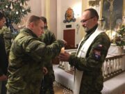 Vánoční mše kaplana jednotky nadporučíka Petra Hašky. FOTO sbírka VHÚ