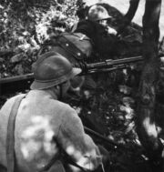 V boji! Čs. obsluha těžkého kulometu Hotchkiss vz. 1914.
FOTO: VÚA‒VHA