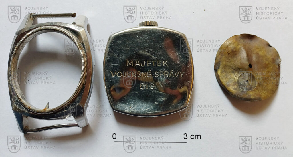 Náramkové hodinky ze sestřeleného čs. letounu