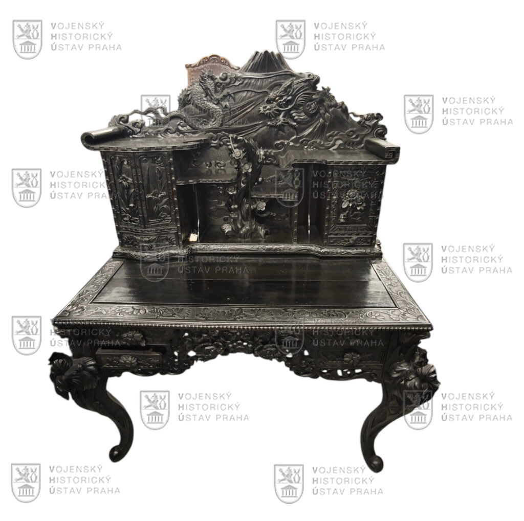 Psací stolek, Čína, kolem 1900