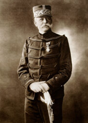 Francouzský generál Maurice Sarrail se v polovině ledna 1916 stal na soluňské frontě vrchním velitelem Východních spojeneckých armád (Armées Alliées d'Orient). Po úplném stažení dohodových sil z Gallipoli disponoval francouzsko-britskými jednotkami v počtu 80 tisíc mužů.