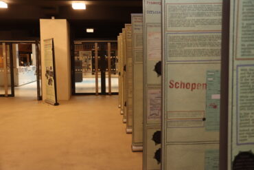 V Armádním muzeu Žižkov můžete vidět novou panelovou výstavu. Představuje administrativu povinné vojenské služby v českých zemích