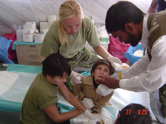 Připomínka 20. výročí ukončení humanitární operace NATO Winter Race v Pákistánu, v níž byli zapojeni i čeští odborníci a vojáci